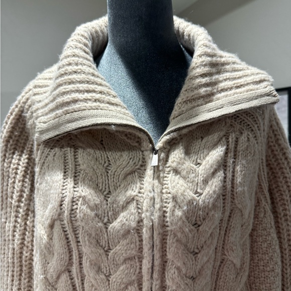 BNWT OLIVE + OAK Oatmeal Full Zip Chunky cable-knit sweater Size Large - Picture 3 of 5
